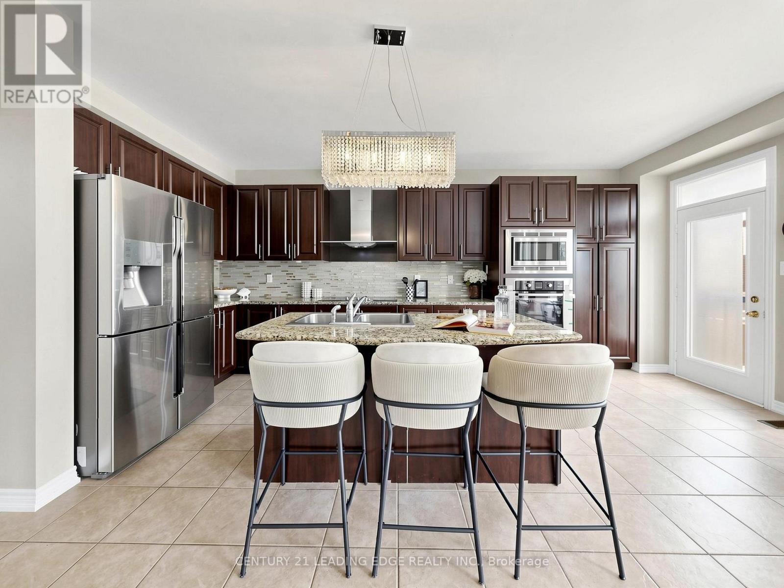 6 Kellington Trail S, Whitchurch-Stouffville, Ontario  L4A 7X3 - Photo 14 - N13214856