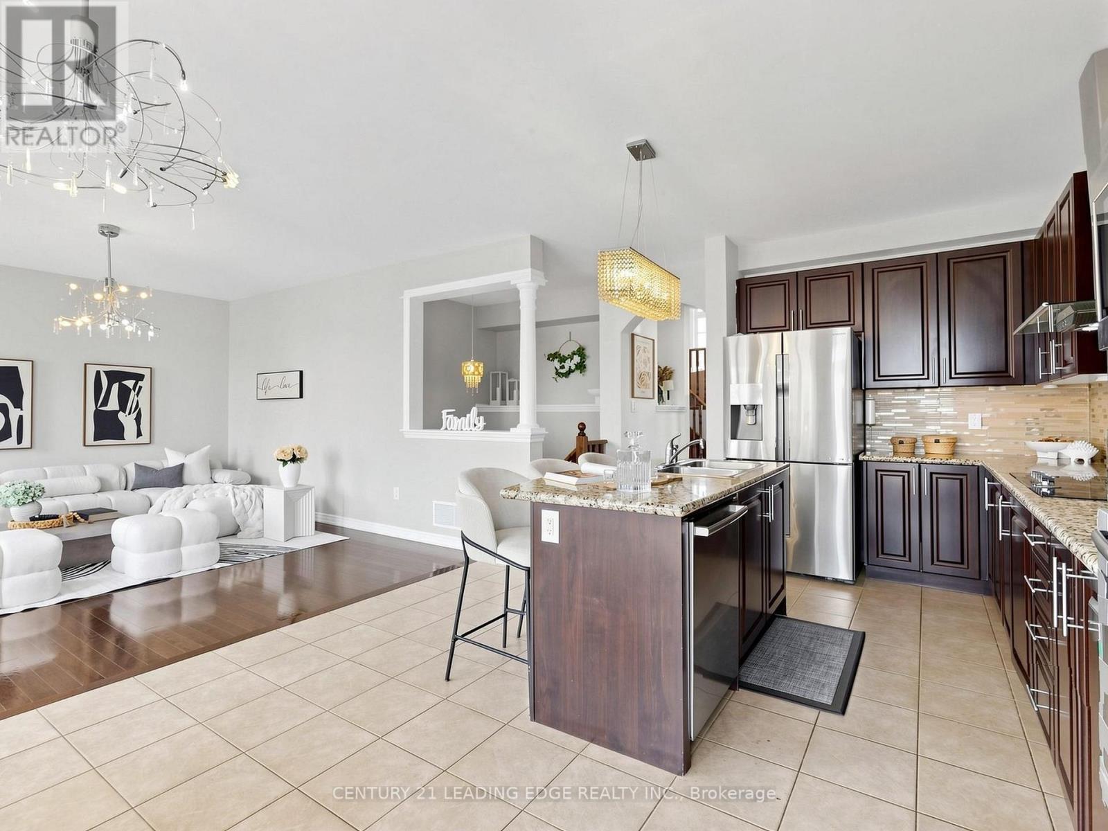 6 Kellington Trail S, Whitchurch-Stouffville, Ontario  L4A 7X3 - Photo 16 - N13214856
