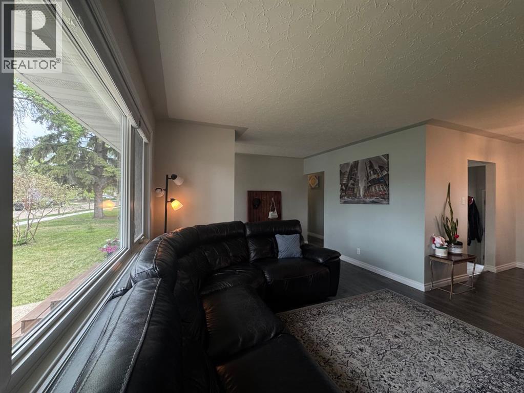 4617 61 Street, Camrose, Alberta  T4V 2H8 - Photo 14 - A2315016