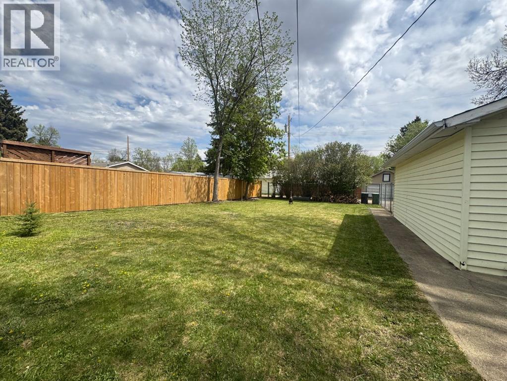 4617 61 Street, Camrose, Alberta  T4V 2H8 - Photo 5 - A2315016