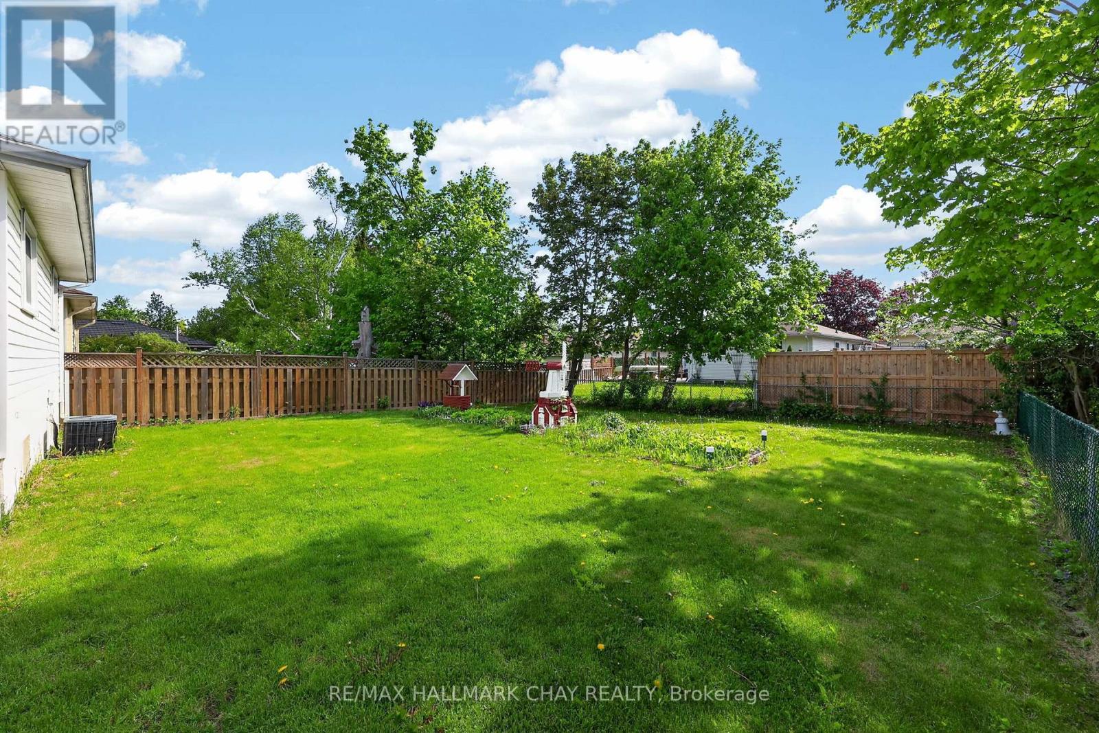 13 Bronte Crescent, Barrie (Letitia Heights), Ontario  L4N 5B8 - Photo 5 - S13214684