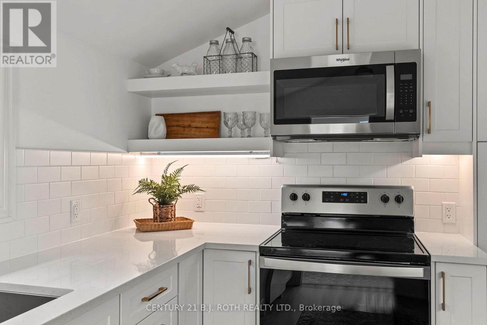 13 Nelson Square E, Barrie (North Shore), Ontario  L4M 4J6 - Photo 28 - S13214880