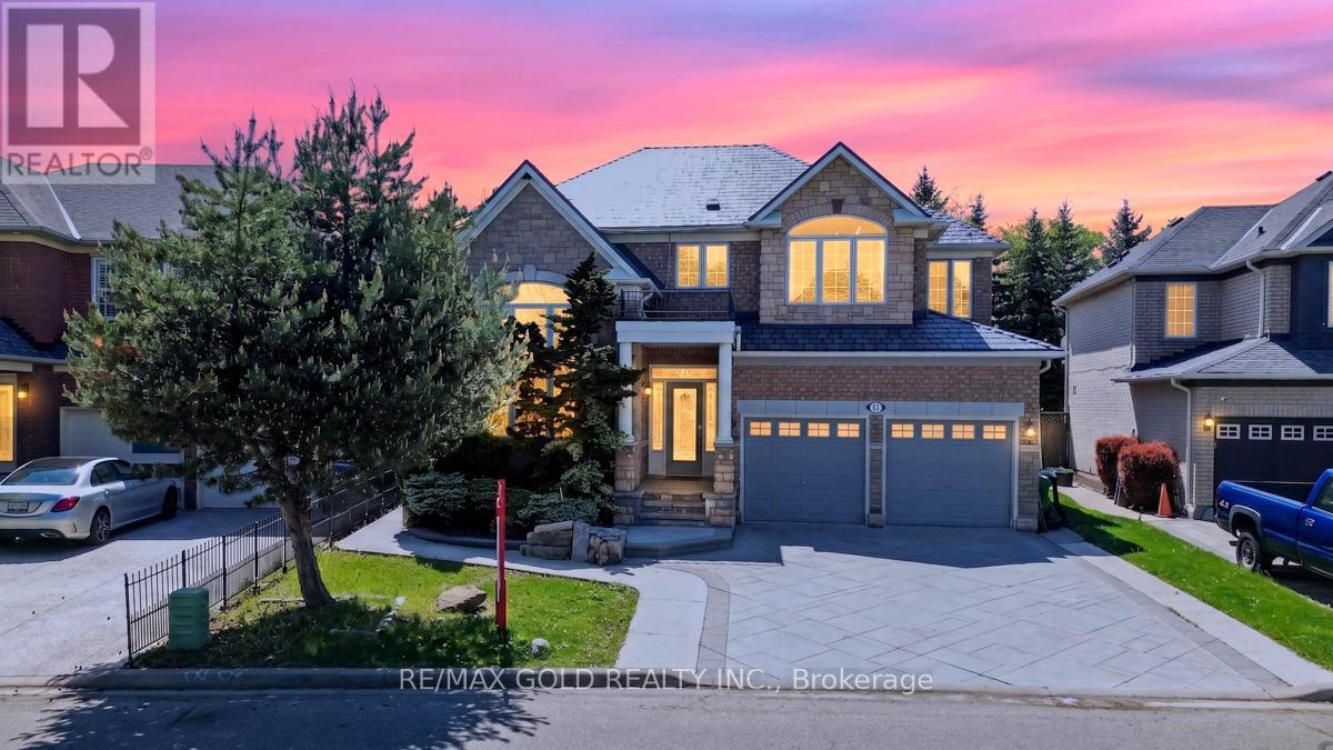 61 WHITWELL DRIVE, Brampton, Ontario