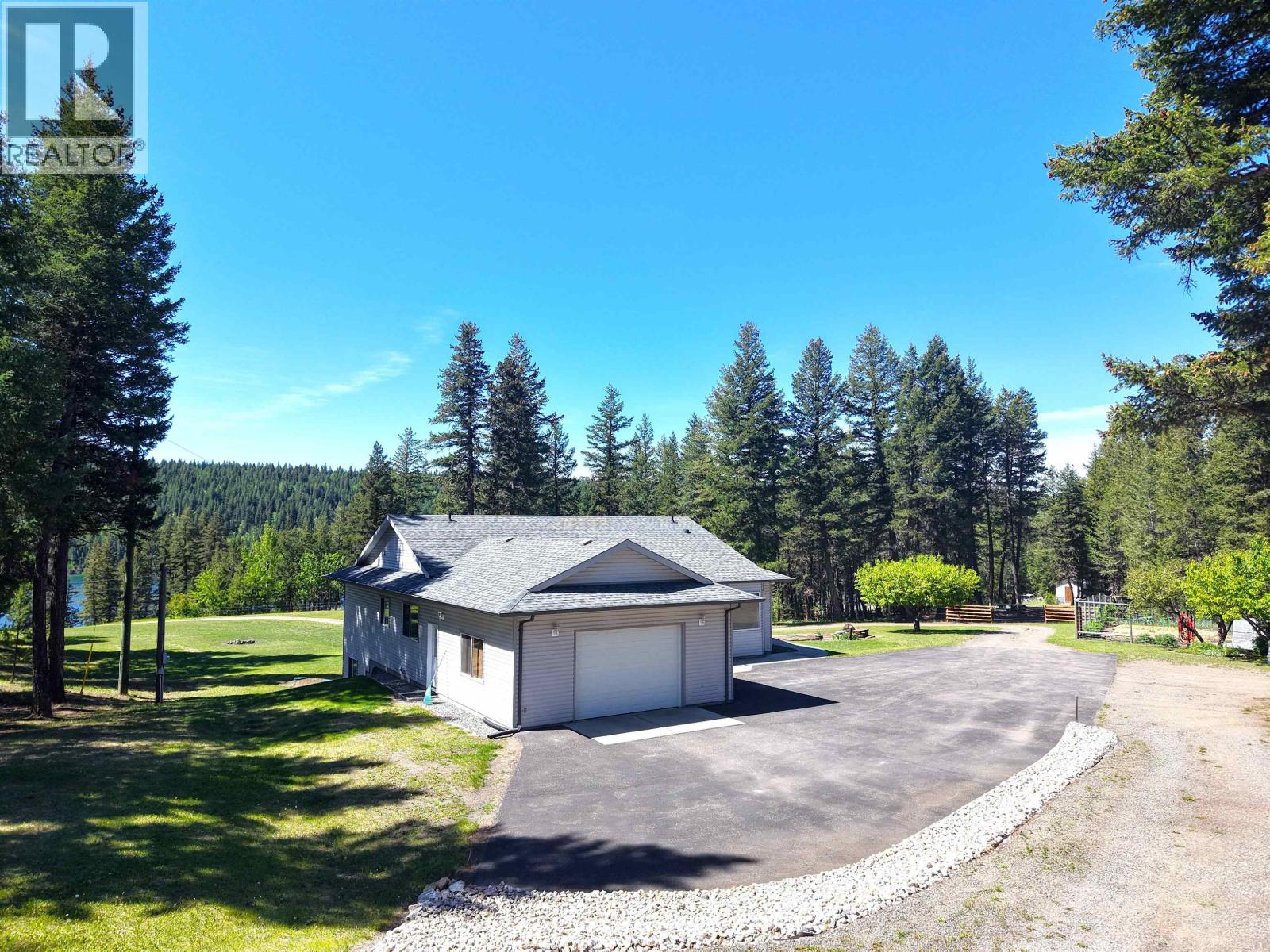 3629 S Cariboo 97 Highway, Lac La Hache, British Columbia  V0K 1T1 - Photo 6 - R3091761