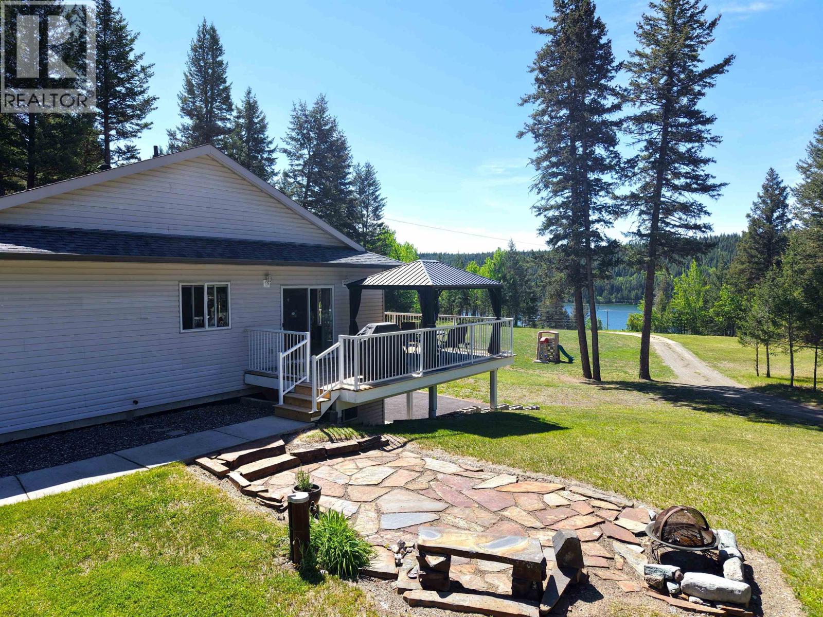 3629 S Cariboo 97 Highway, Lac La Hache, British Columbia  V0K 1T1 - Photo 1 - R3091761