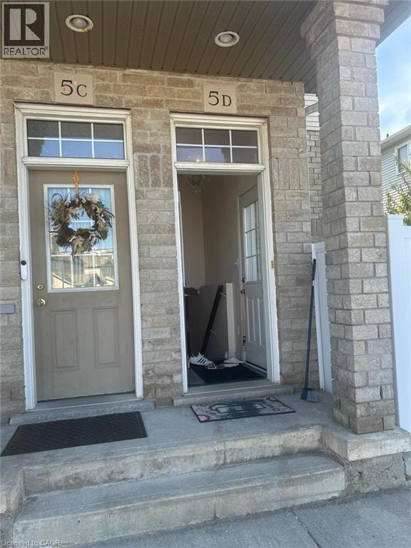 D5 - 240 Westmeadow Drive, Kitchener, Ontario  N2N 0A1 - Photo 1 - 40831817