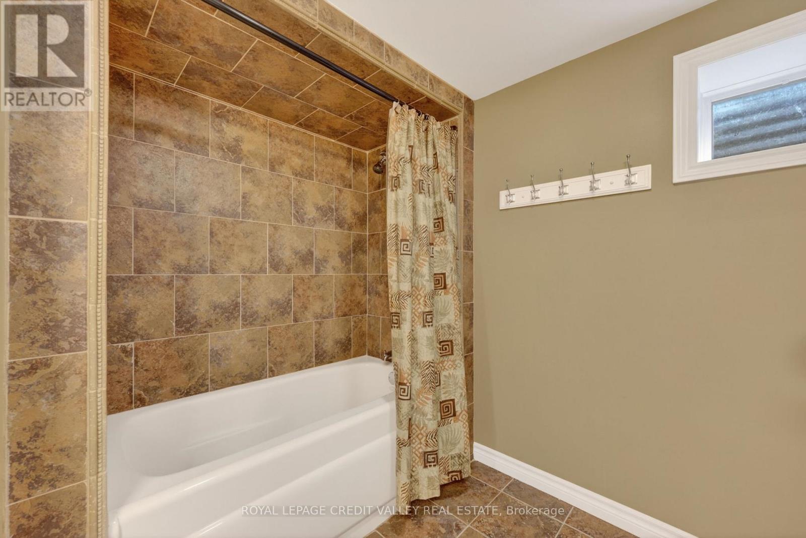 52 Terra Cotta Crescent, Brampton, Ontario  L6W 1C1 - Photo 37 - W13214612