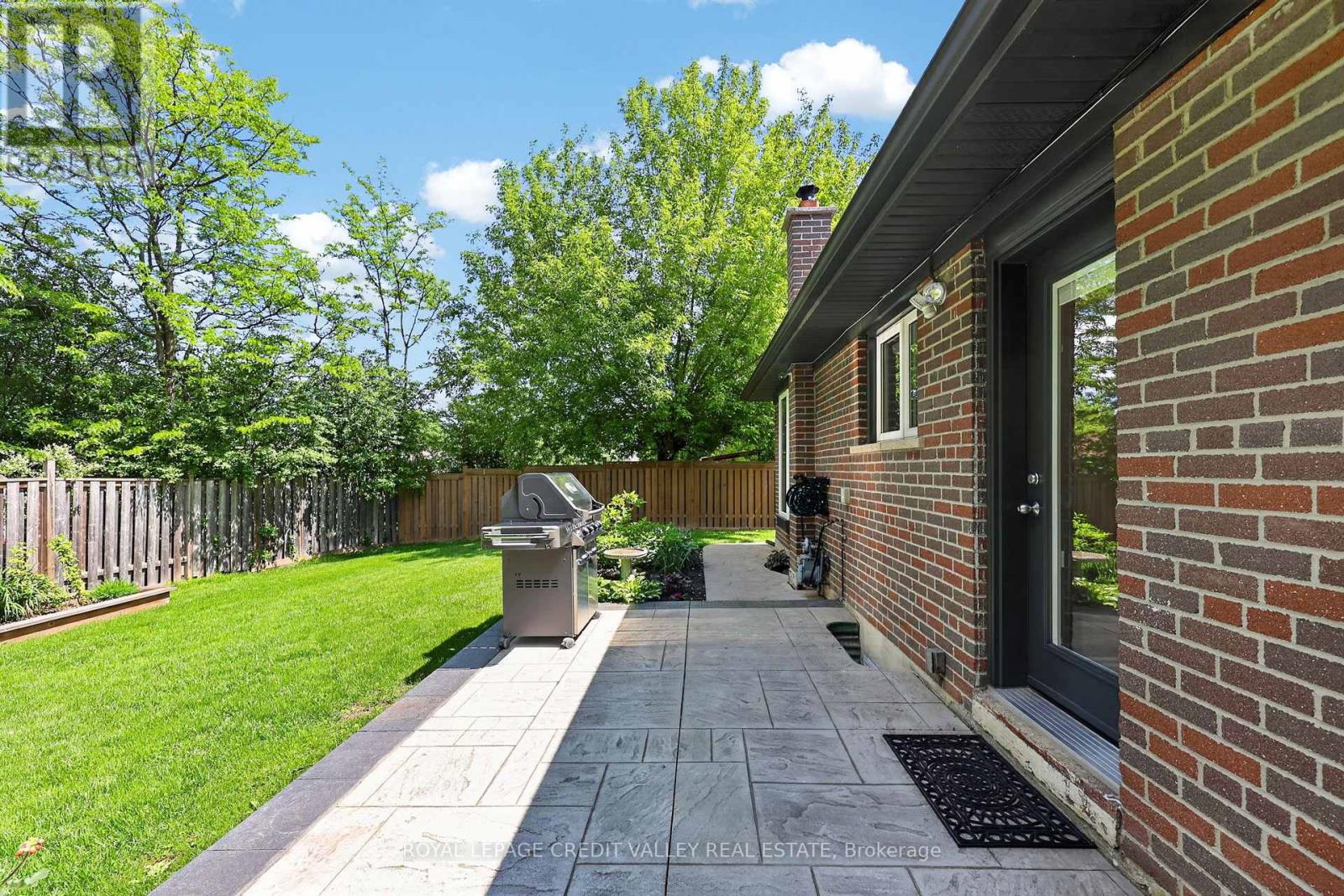 52 Terra Cotta Crescent, Brampton, Ontario  L6W 1C1 - Photo 38 - W13214612