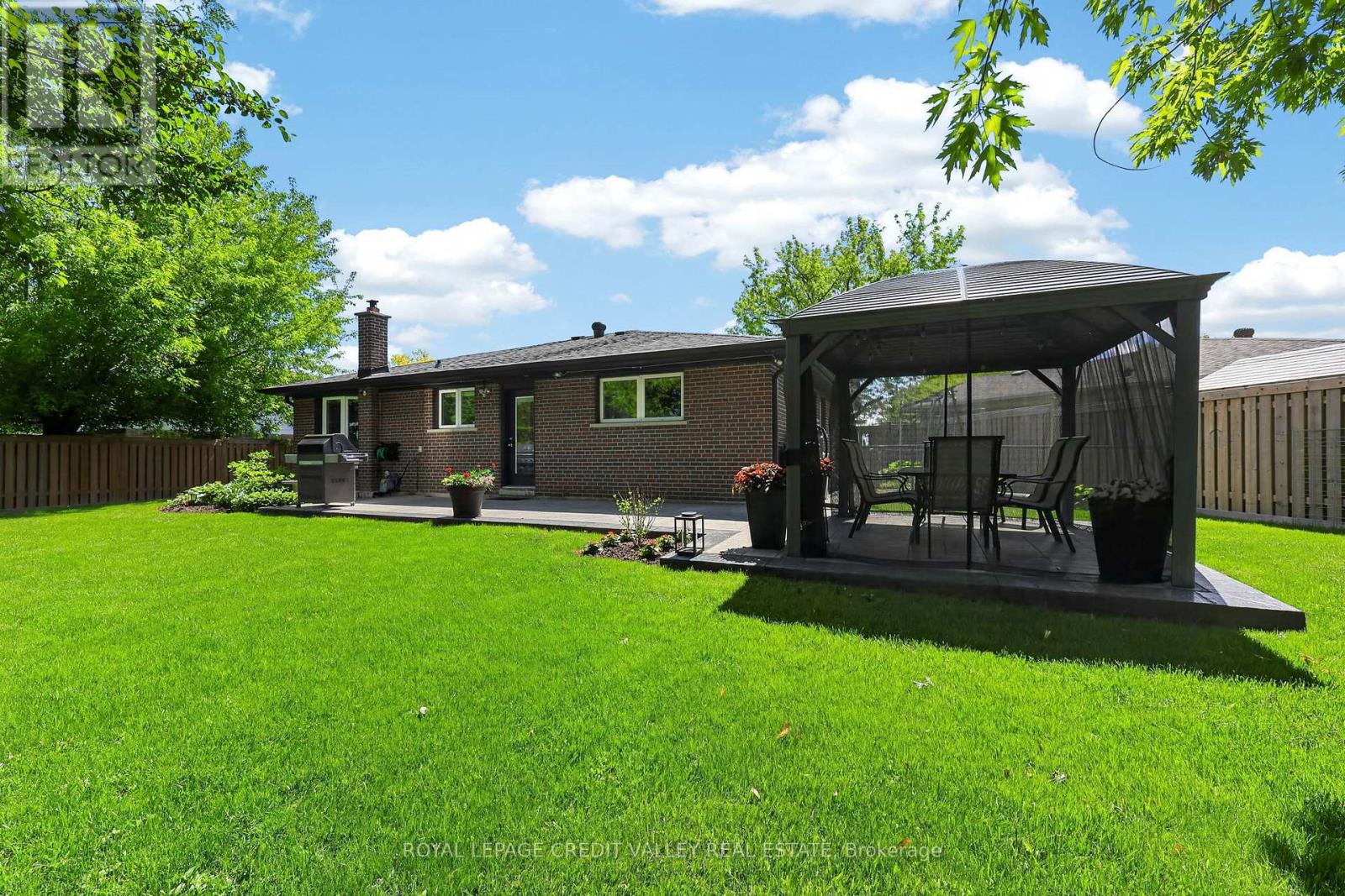 52 Terra Cotta Crescent, Brampton, Ontario  L6W 1C1 - Photo 43 - W13214612