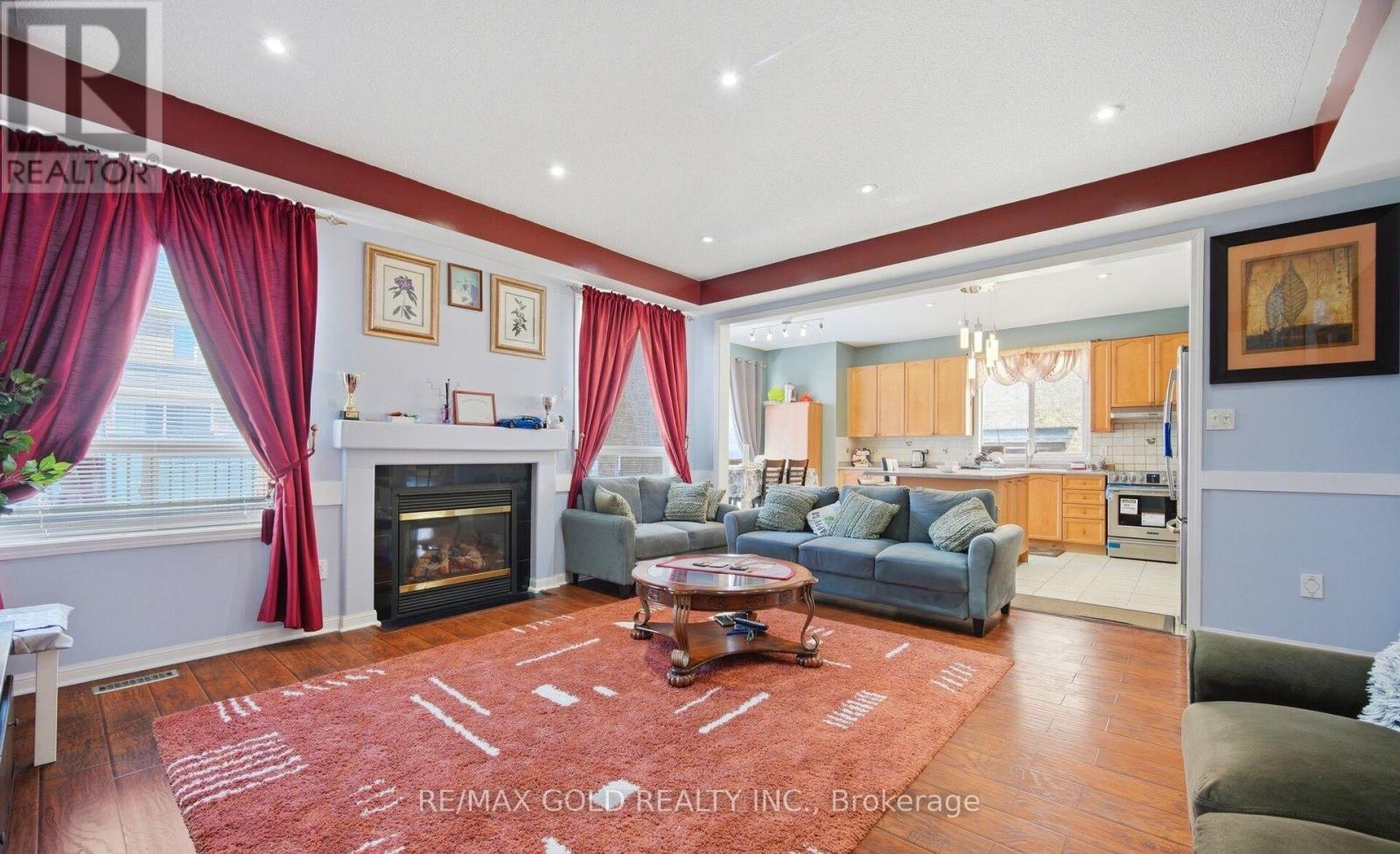 28 Latania Boulevard, Brampton, Ontario  L6P 1S9 - Photo 11 - W13214650