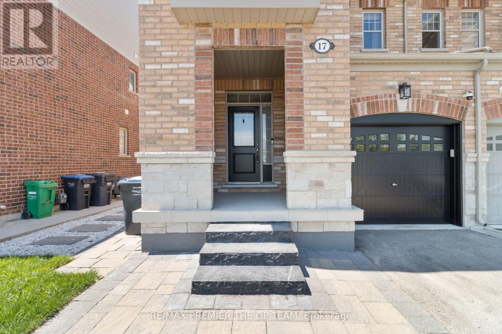 17 True Blue Crescent, Caledon, Ontario  L7E 4K6 - Photo 2 - W13214688