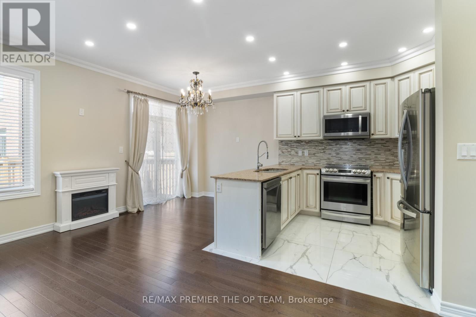 17 True Blue Crescent, Caledon, Ontario  L7E 4K6 - Photo 9 - W13214688