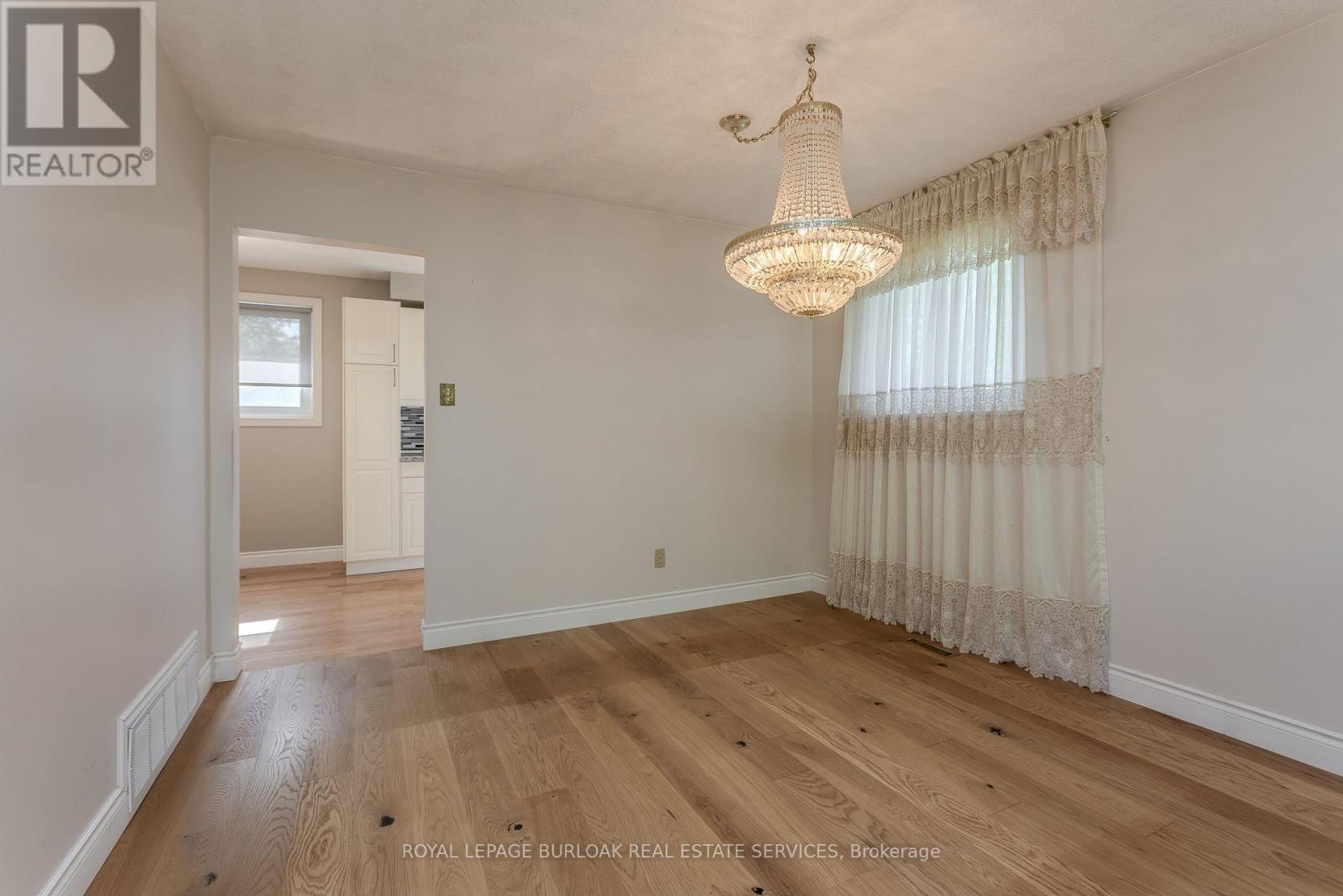 3118 Centennial Drive, Burlington, Ontario  L7M 1B9 - Photo 5 - W13214690