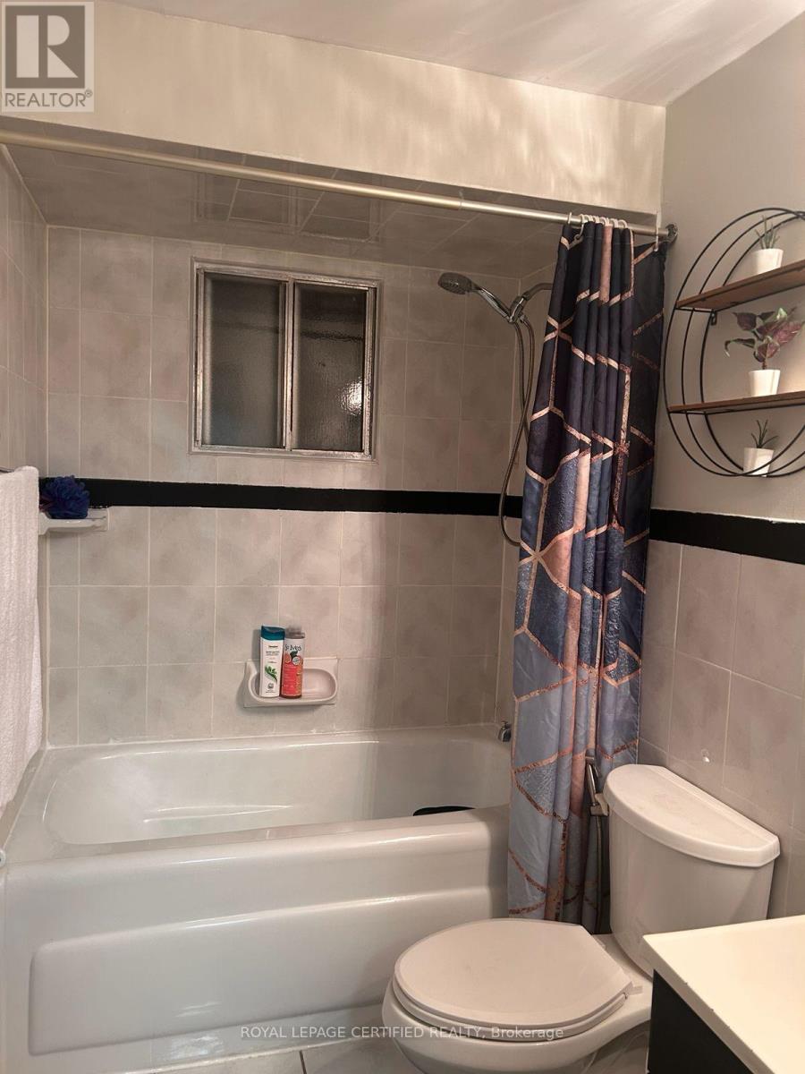 Upper - 2604 Hornsgate Drive, Mississauga, Ontario  L5K 1P6 - Photo 13 - W13214718