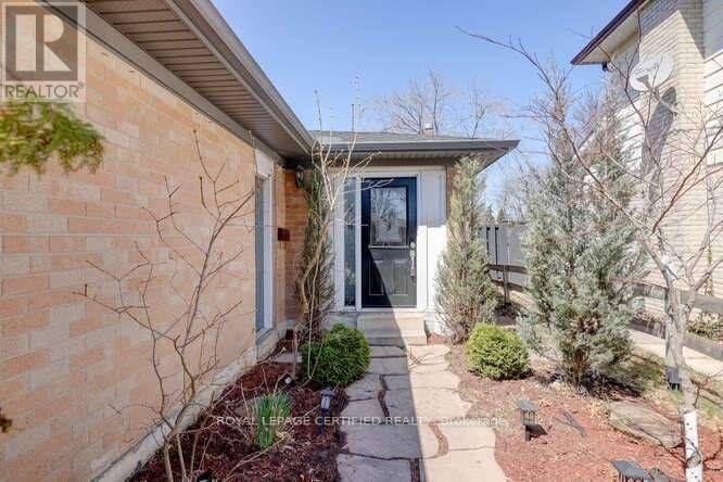 Upper - 2604 Hornsgate Drive, Mississauga, Ontario  L5K 1P6 - Photo 3 - W13214718