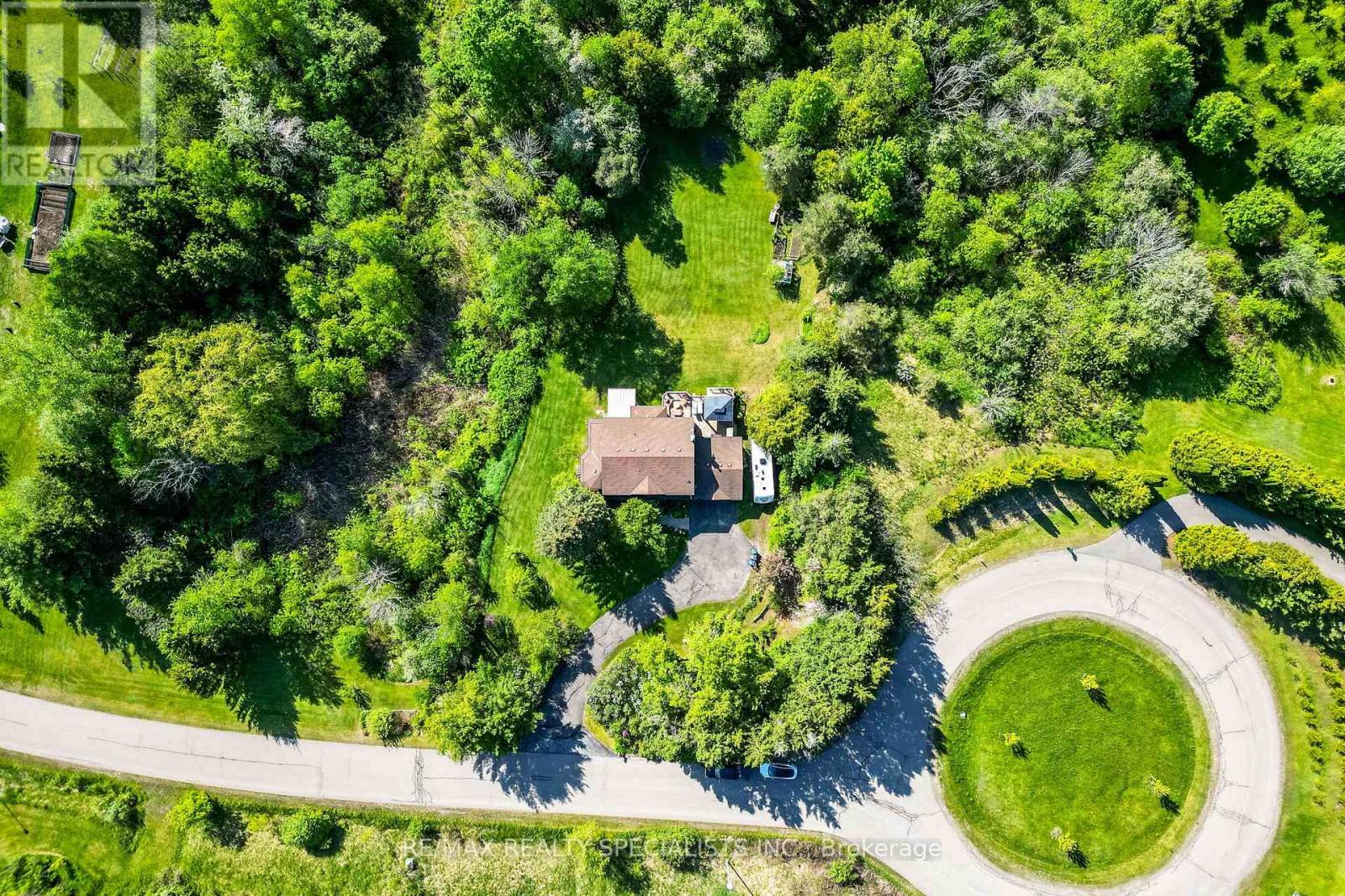 9 Mccartney Drive, Caledon, Ontario  L7C 0B7 - Photo 3 - W13214766