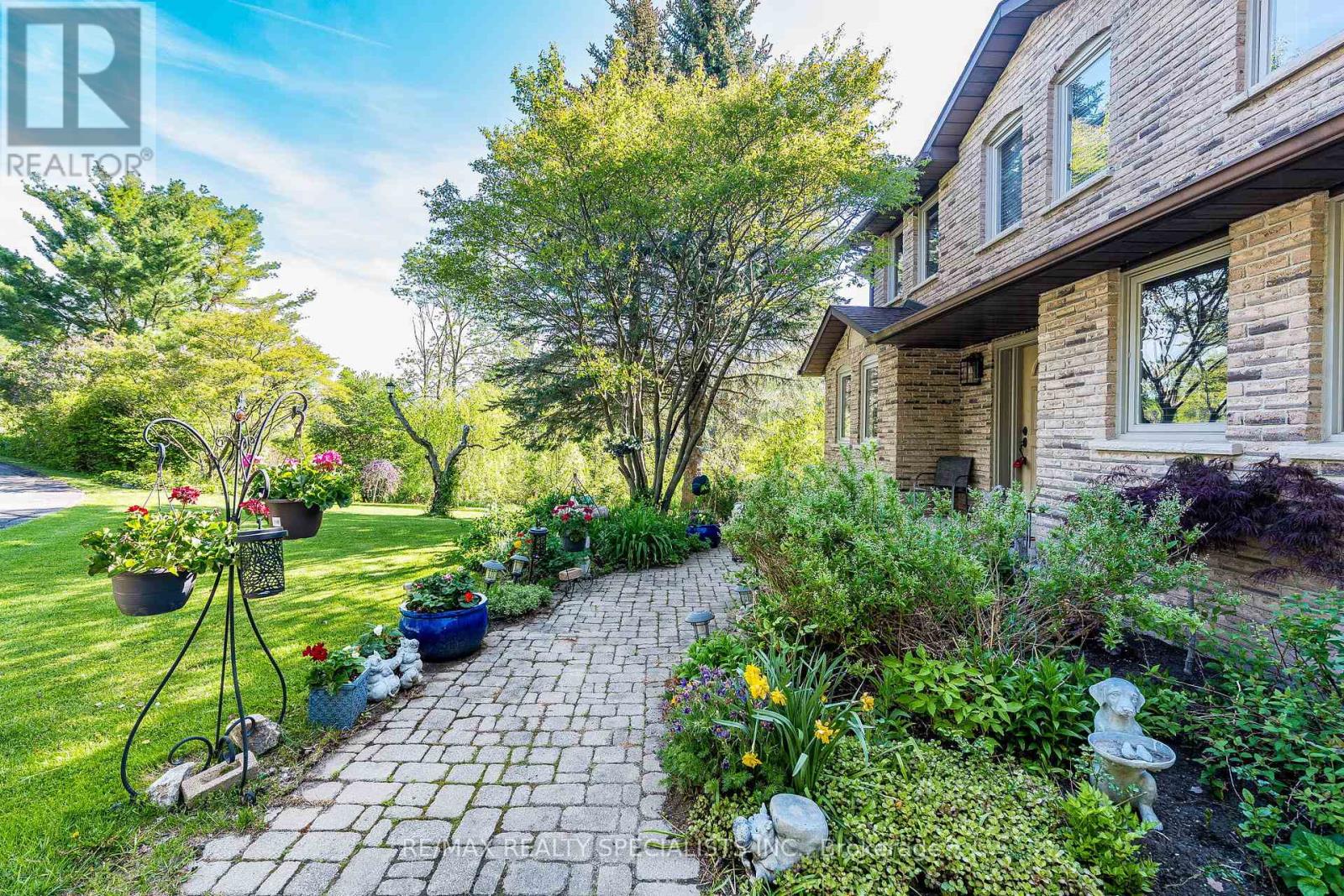 9 Mccartney Drive, Caledon, Ontario  L7C 0B7 - Photo 5 - W13214766