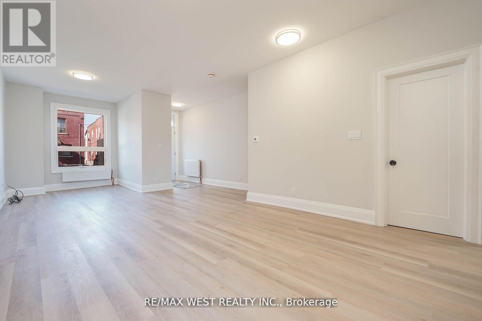 115 Edwin Avenue, Toronto, Ontario  M6P 3Z8 - Photo 9 - W13214820