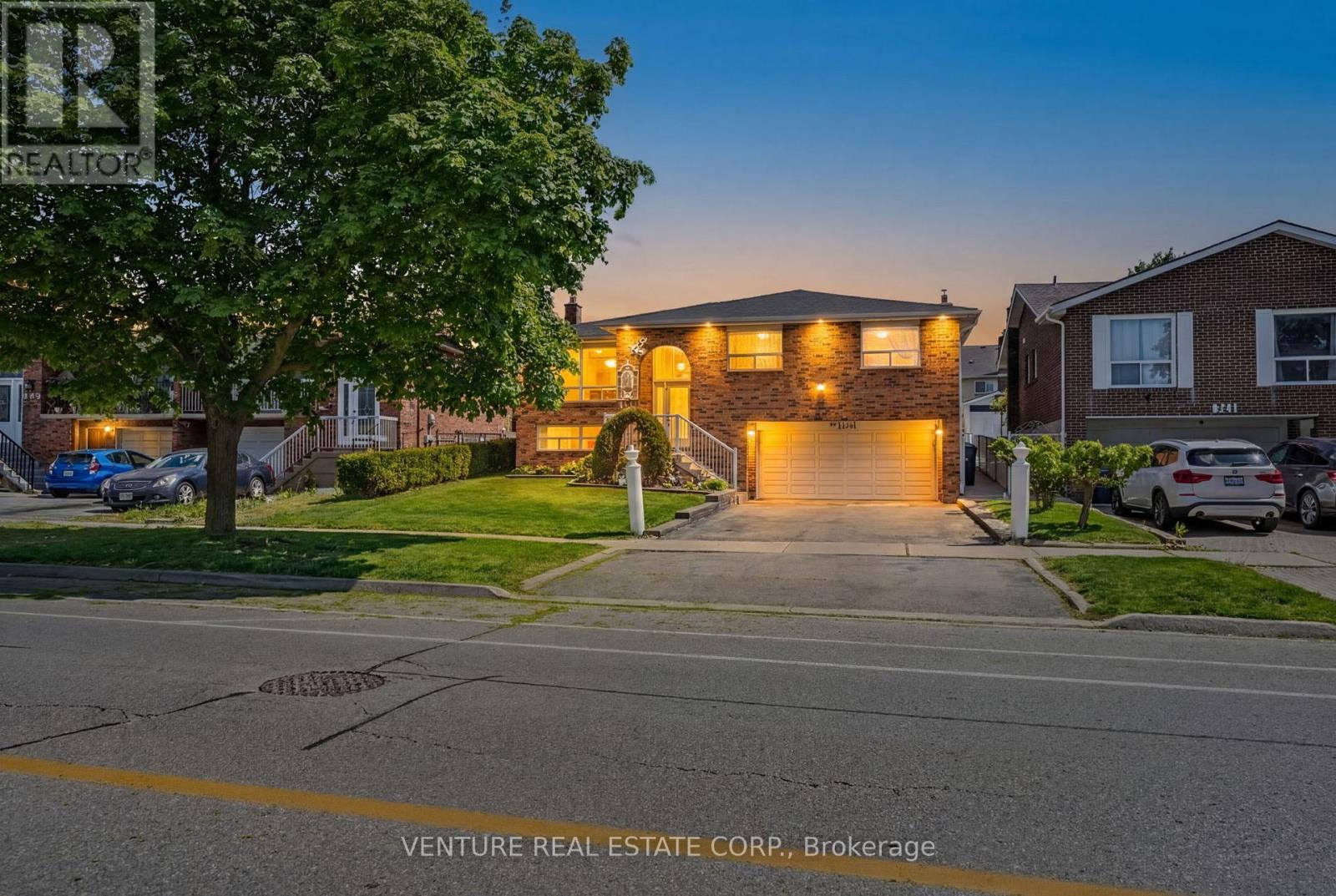 346 CENTRE STREET N, Brampton, Ontario
