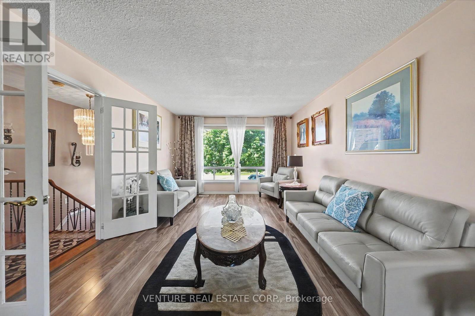 346 Centre Street N, Brampton, Ontario  L6V 3B5 - Photo 12 - W13214836