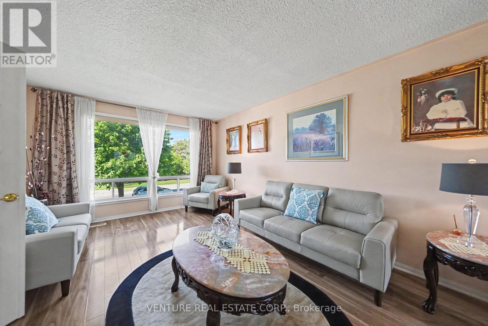 346 Centre Street N, Brampton, Ontario  L6V 3B5 - Photo 13 - W13214836