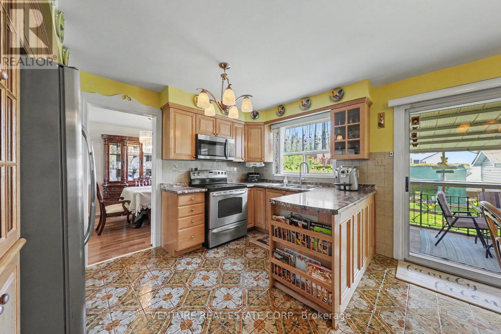 346 Centre Street N, Brampton, Ontario  L6V 3B5 - Photo 18 - W13214836