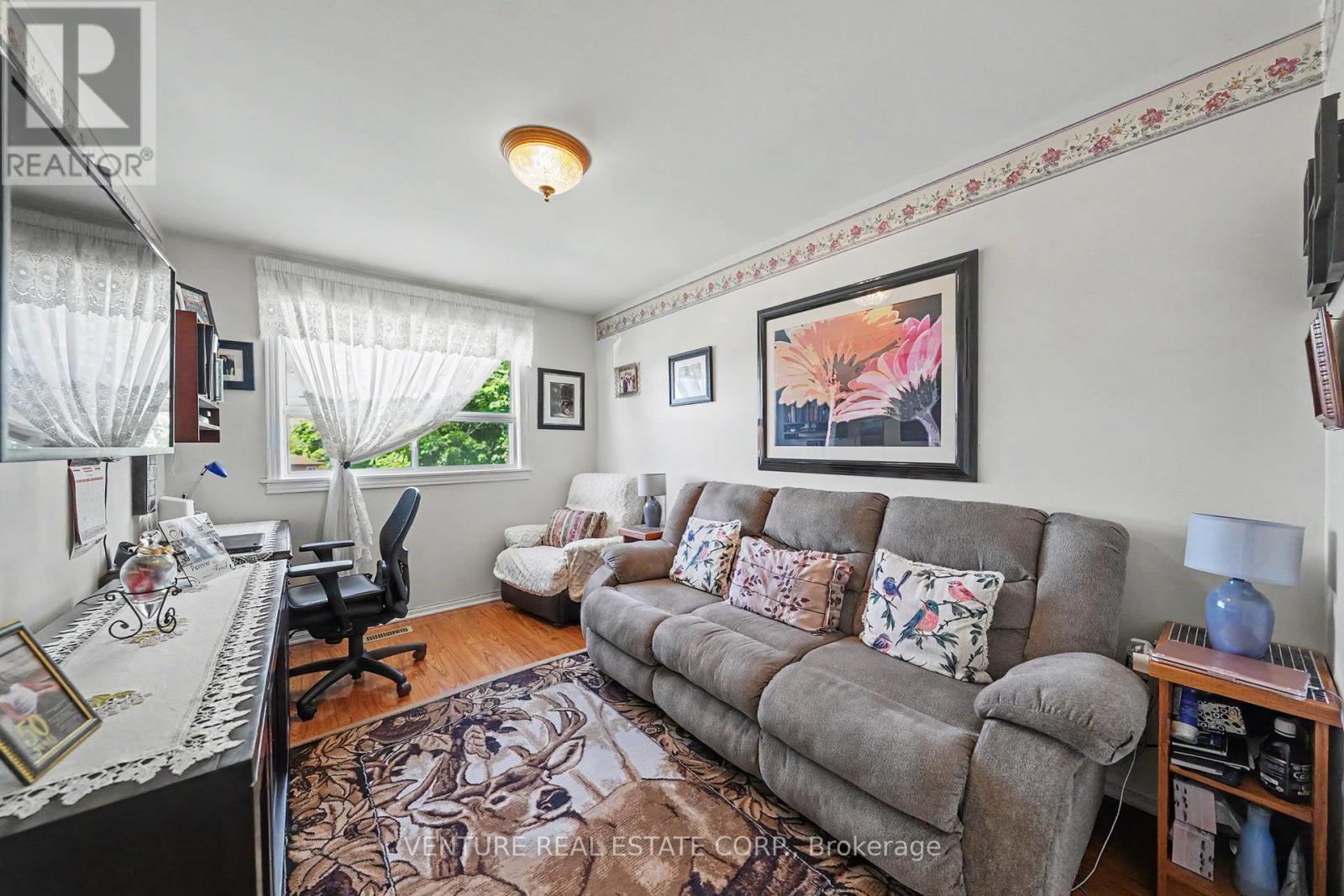 346 Centre Street N, Brampton, Ontario  L6V 3B5 - Photo 23 - W13214836