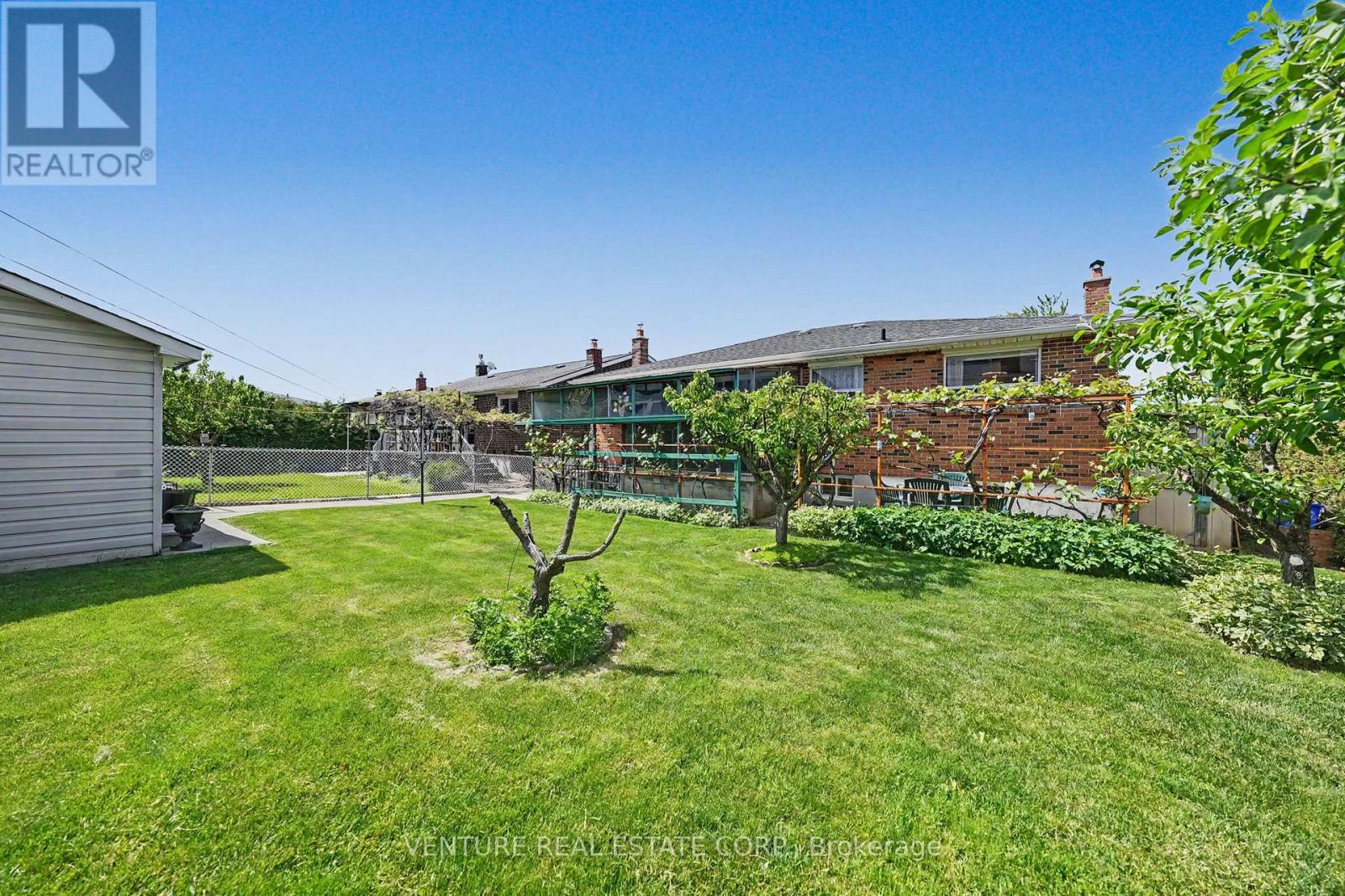 346 Centre Street N, Brampton, Ontario  L6V 3B5 - Photo 45 - W13214836