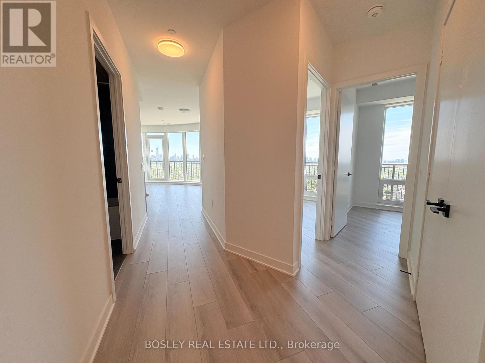 2207 - 1185 Dupont Avenue, Toronto, Ontario  M6H 0G5 - Photo 3 - W13214868