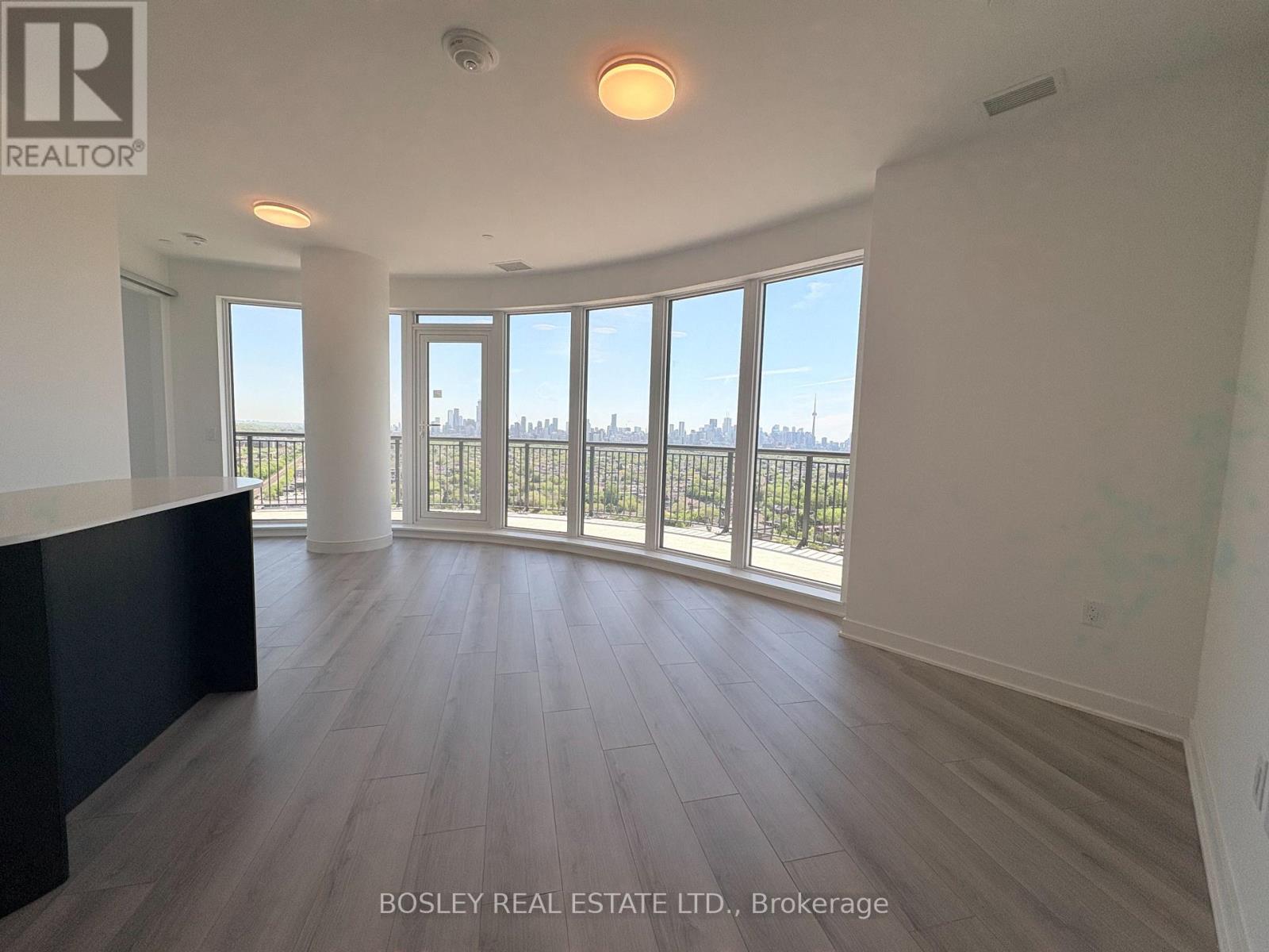 2207 - 1185 Dupont Avenue, Toronto, Ontario  M6H 0G5 - Photo 4 - W13214868