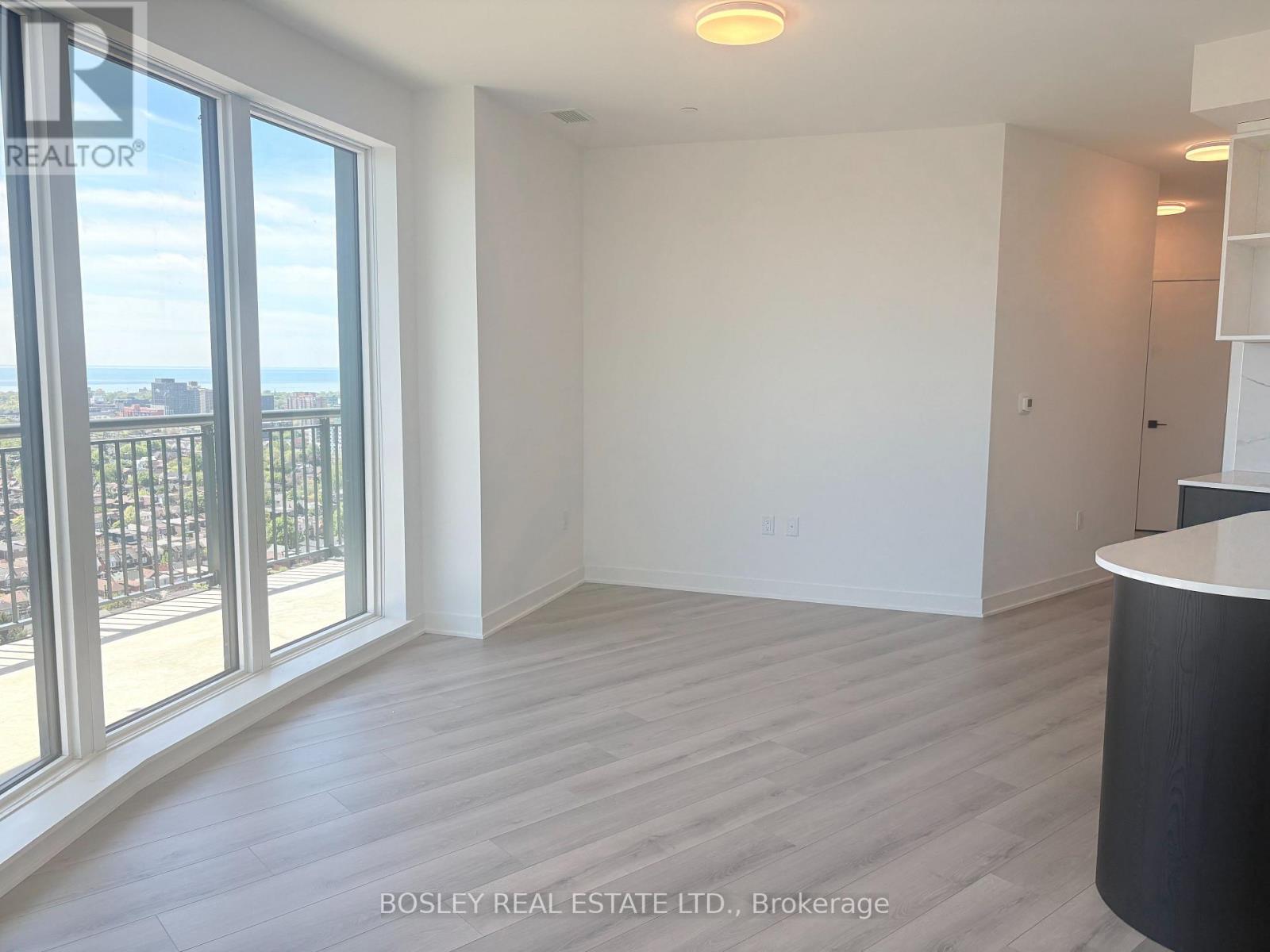 2207 - 1185 Dupont Avenue, Toronto, Ontario  M6H 0G5 - Photo 8 - W13214868