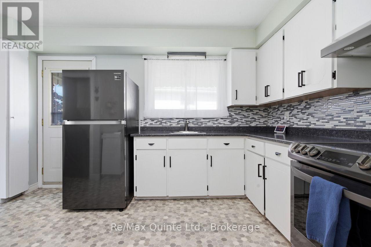 40 Mccann Street, Quinte West, Ontario  K8V 1W1 - Photo 12 - X13215010