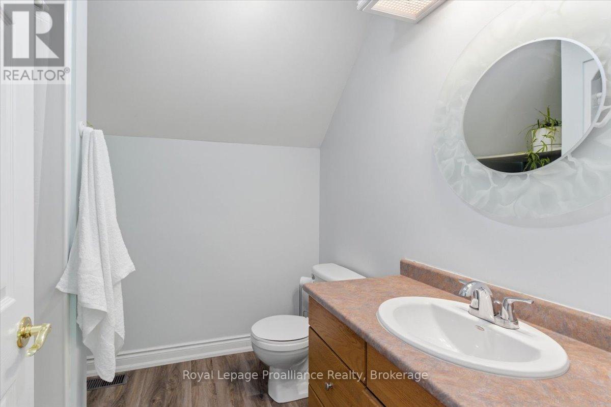 233 Parkview Road, Prince Edward County, Ontario  K0K 1L0 - Photo 30 - X13215014