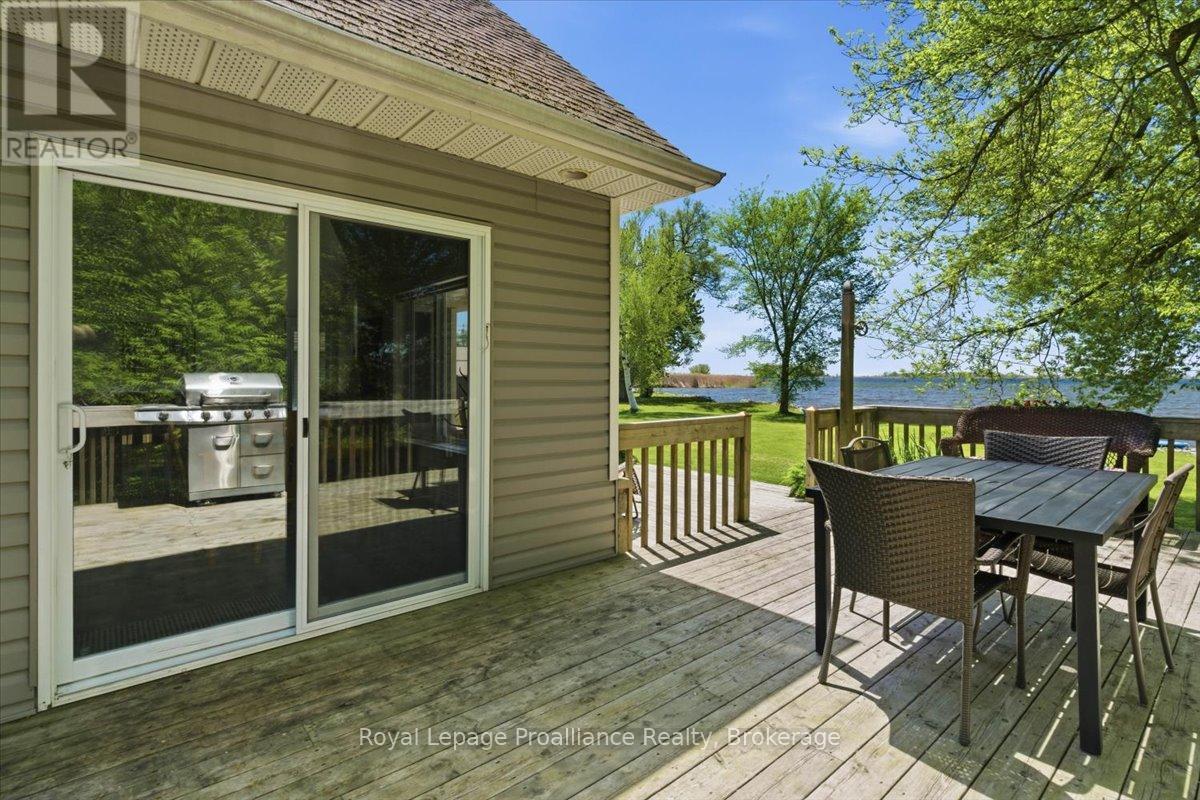 233 Parkview Road, Prince Edward County, Ontario  K0K 1L0 - Photo 38 - X13215014