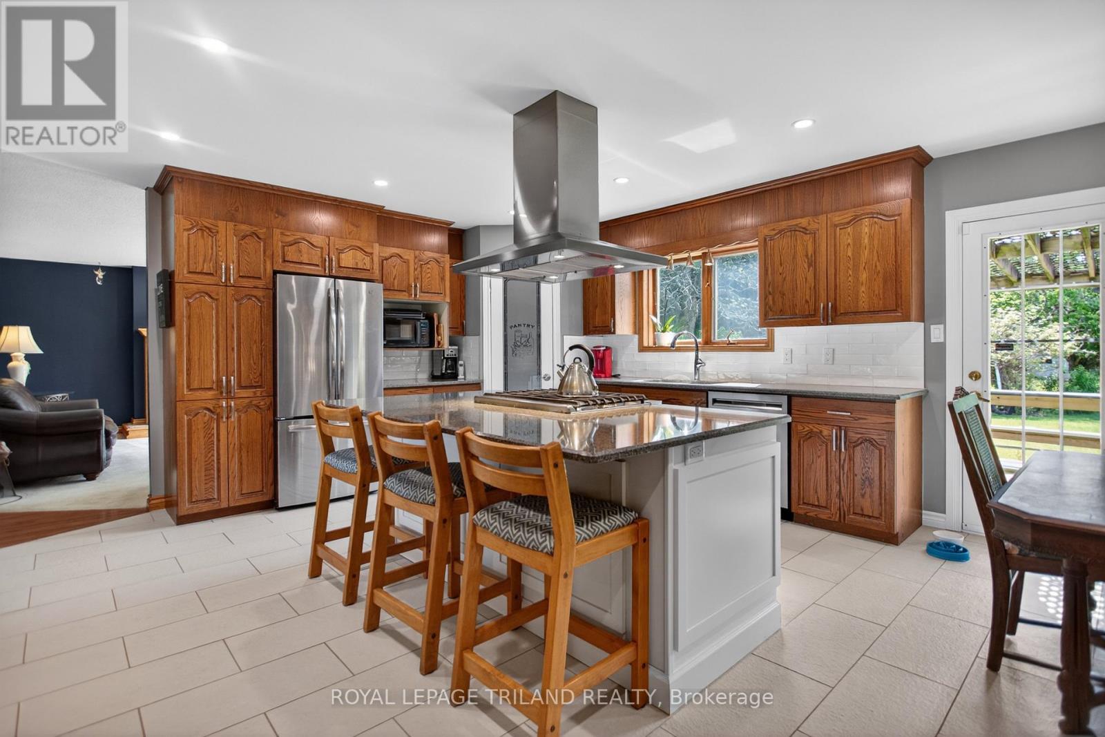 8651 Irish Drive, Strathroy-Caradoc, Ontario  N0L 1W0 - Photo 11 - X13215000