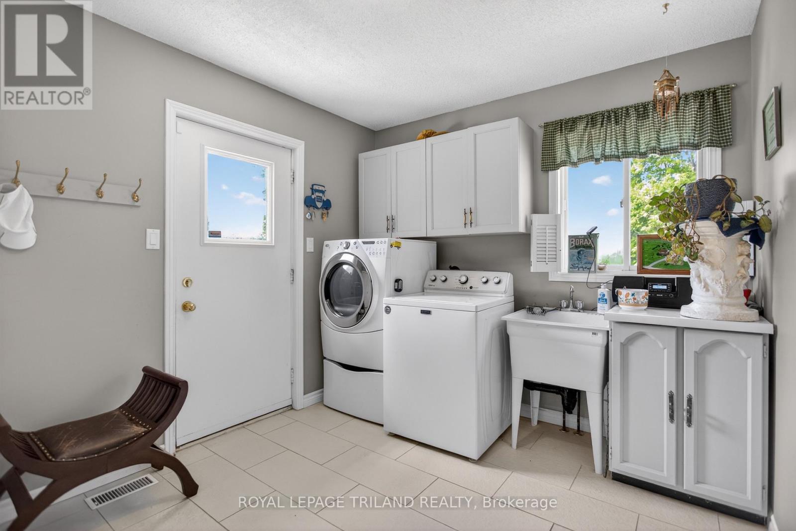 8651 Irish Drive, Strathroy-Caradoc, Ontario  N0L 1W0 - Photo 24 - X13215000
