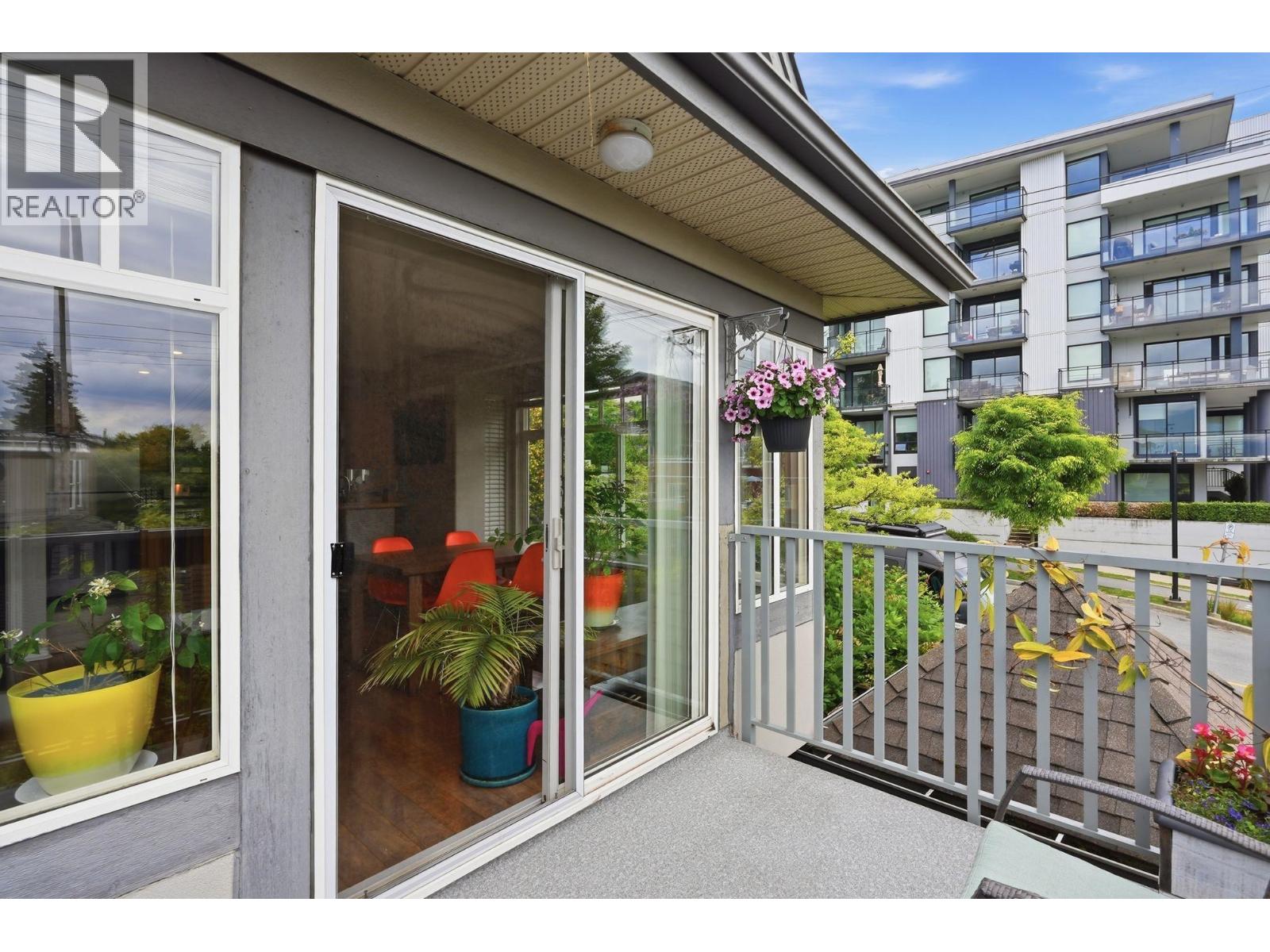 203 W 6th Street, North Vancouver, British Columbia  V7M 1K7 - Photo 32 - R3129561