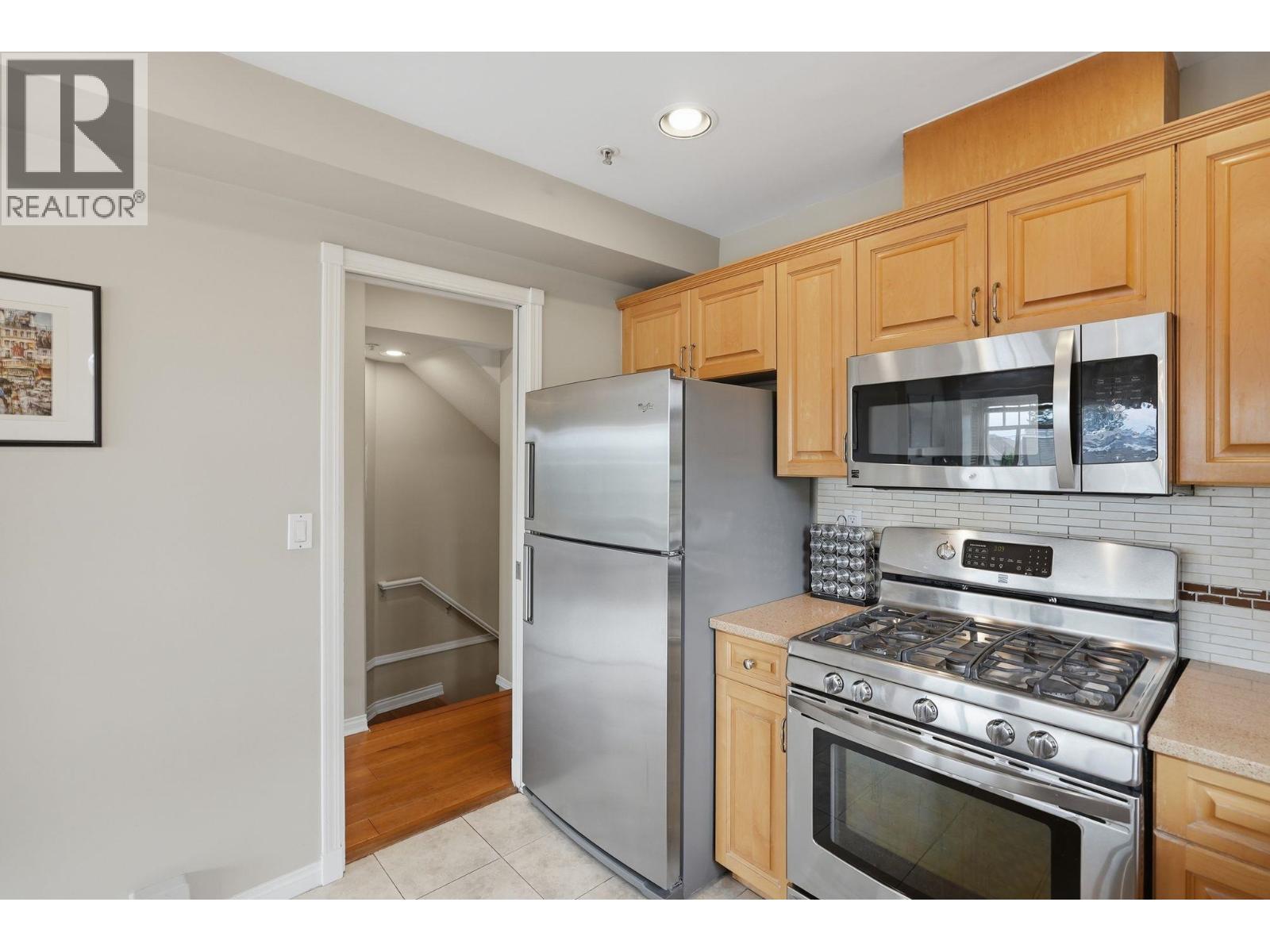 203 W 6th Street, North Vancouver, British Columbia  V7M 1K7 - Photo 9 - R3129561
