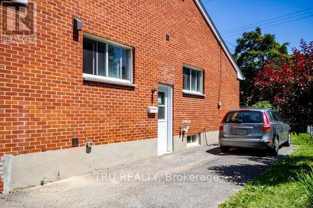 B - 2430 Iris Street, Ottawa, Ontario  K2C 1C6 - Photo 2 - X13215024