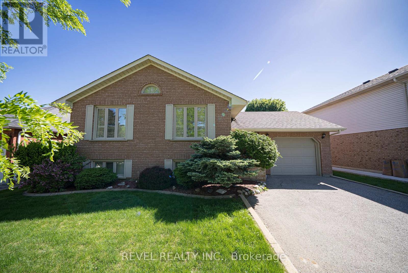 23 TRILLIUM WAY, Brantford, Ontario