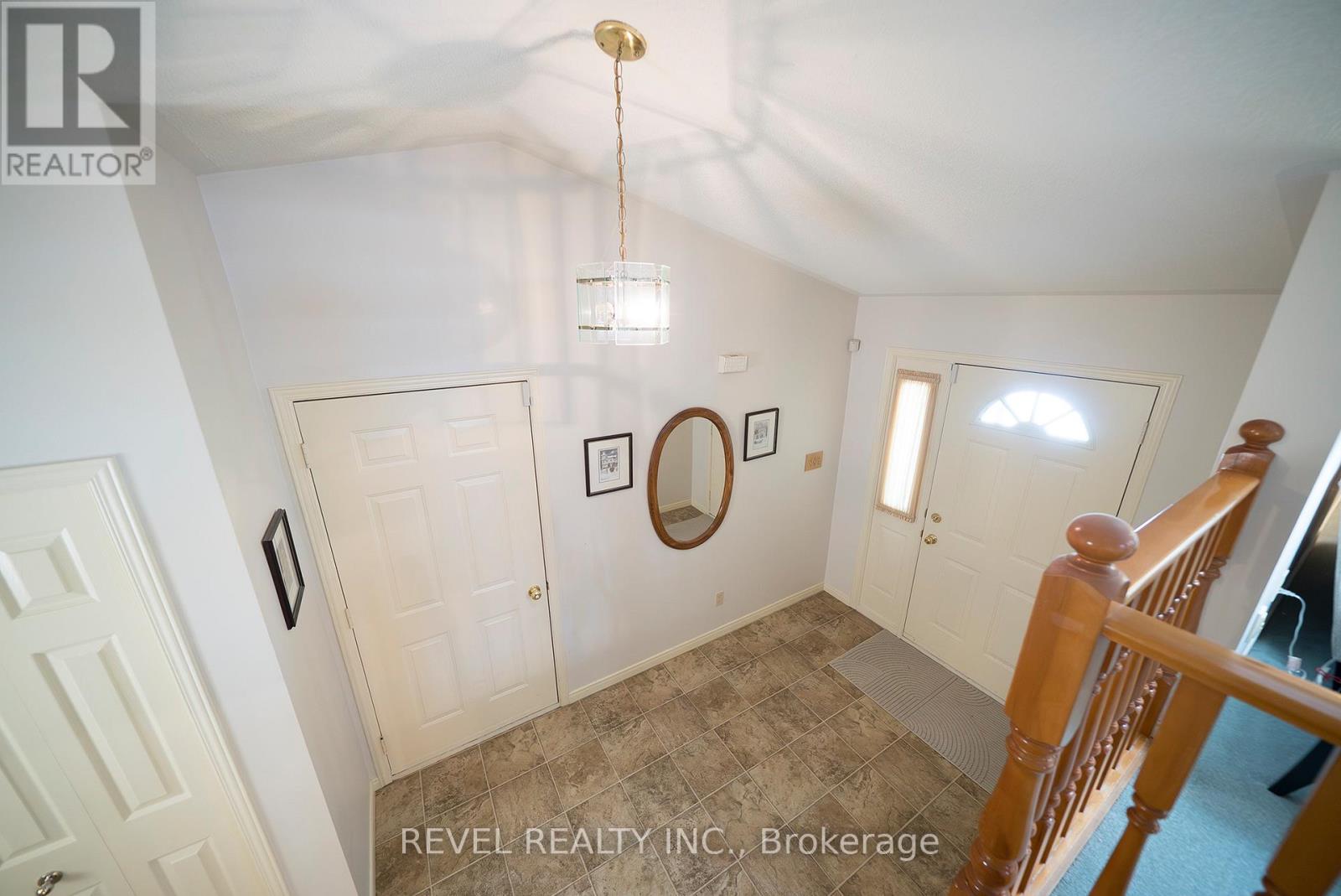 23 Trillium Way, Brantford, Ontario  N3R 7T7 - Photo 3 - X13214568