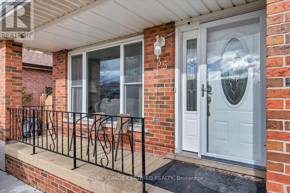 35 Trenholme Crescent, Hamilton, Ontario  L8W 2L4 - Photo 3 - X13214884