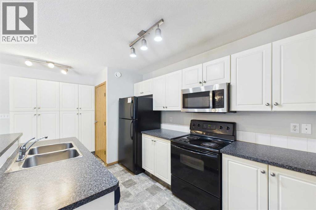 40, 20 Jacobs Close, Red Deer, Alberta  T4P 4E1 - Photo 2 - A2309756