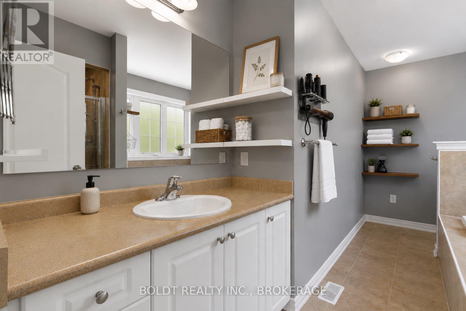 6577 St. Michael Avenue, Niagara Falls, Ontario  L2H 0C6 - Photo 22 - X13214770