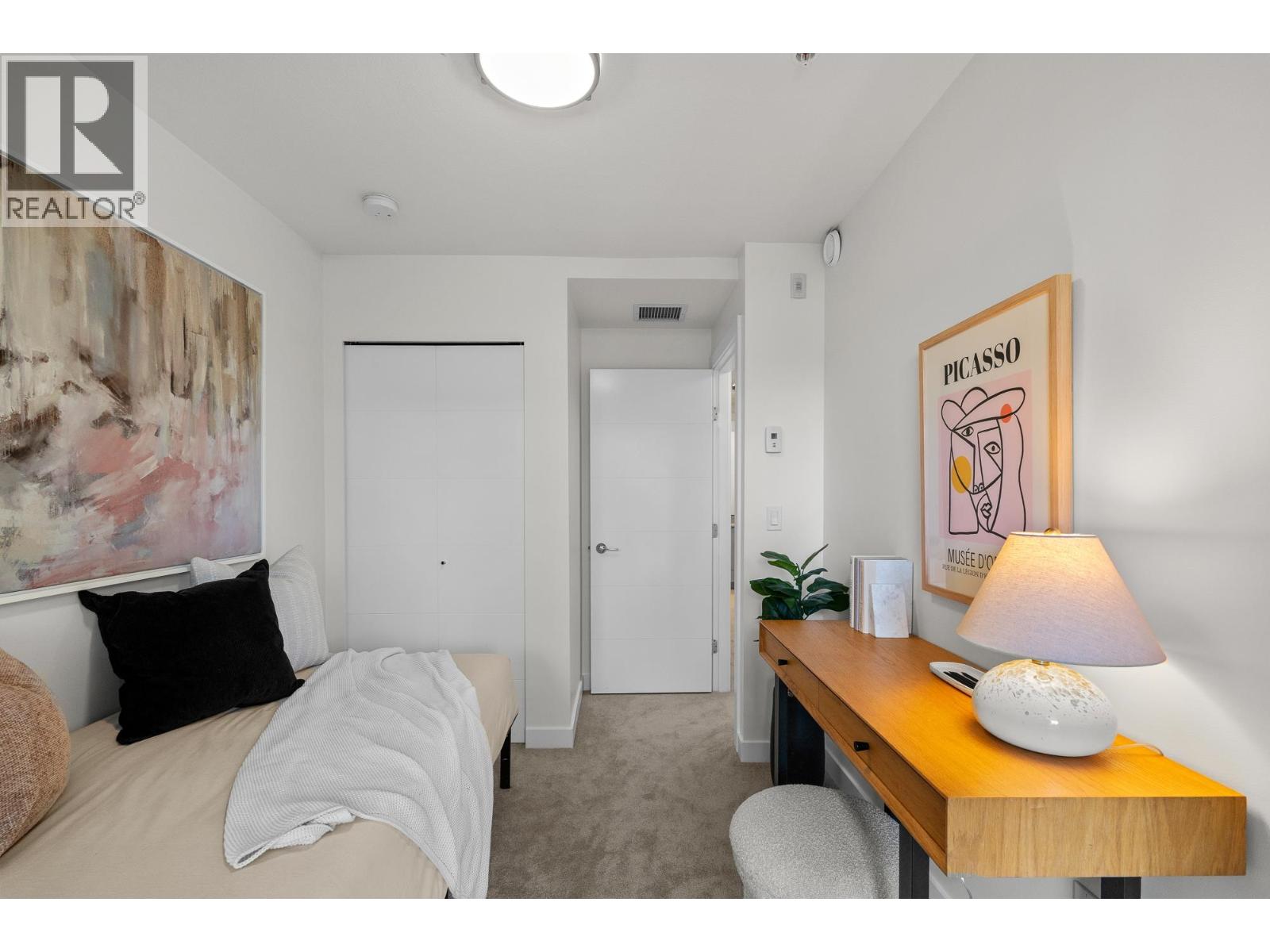 Th3 108 E 8th Street, North Vancouver, British Columbia  V7L 1Y9 - Photo 20 - R3129669