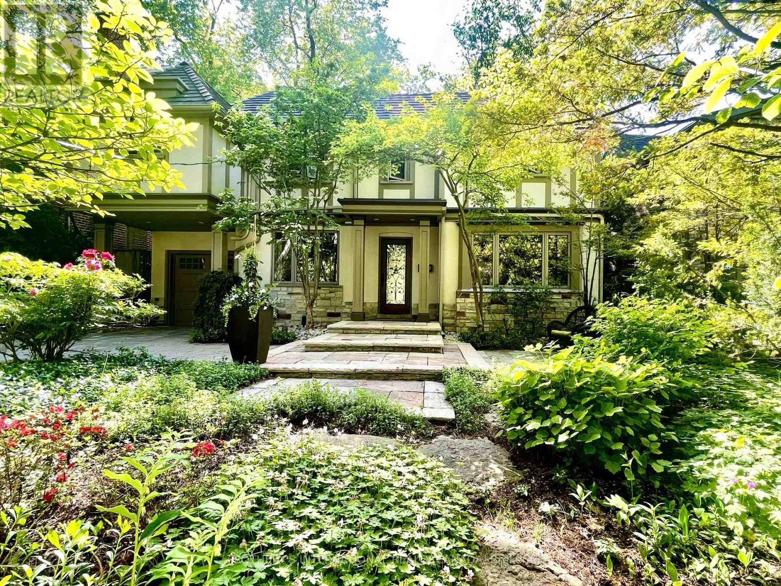 36 DONWOODS DRIVE, Toronto, Ontario