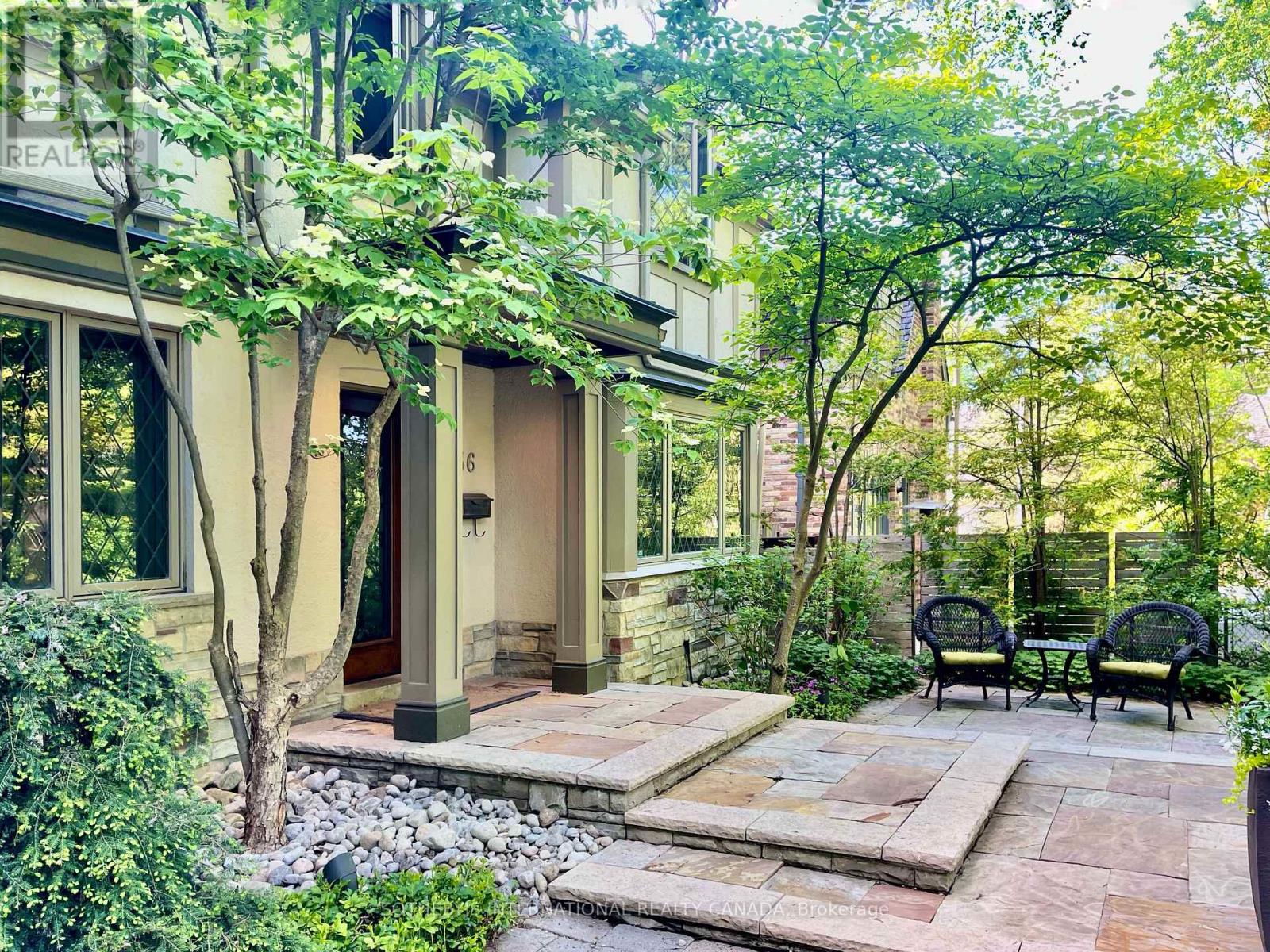 36 Donwoods Drive, Toronto, Ontario  M4N 2G1 - Photo 2 - C13214936