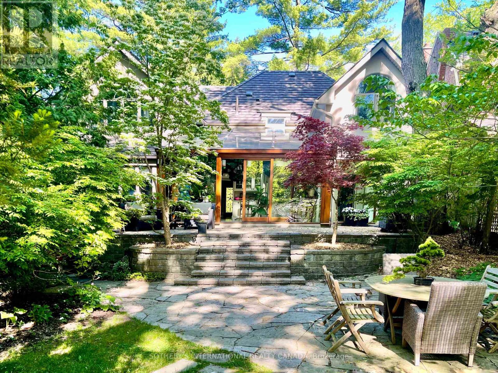 36 Donwoods Drive, Toronto, Ontario  M4N 2G1 - Photo 5 - C13214936