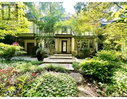36 DONWOODS DRIVE, Toronto, Ontario