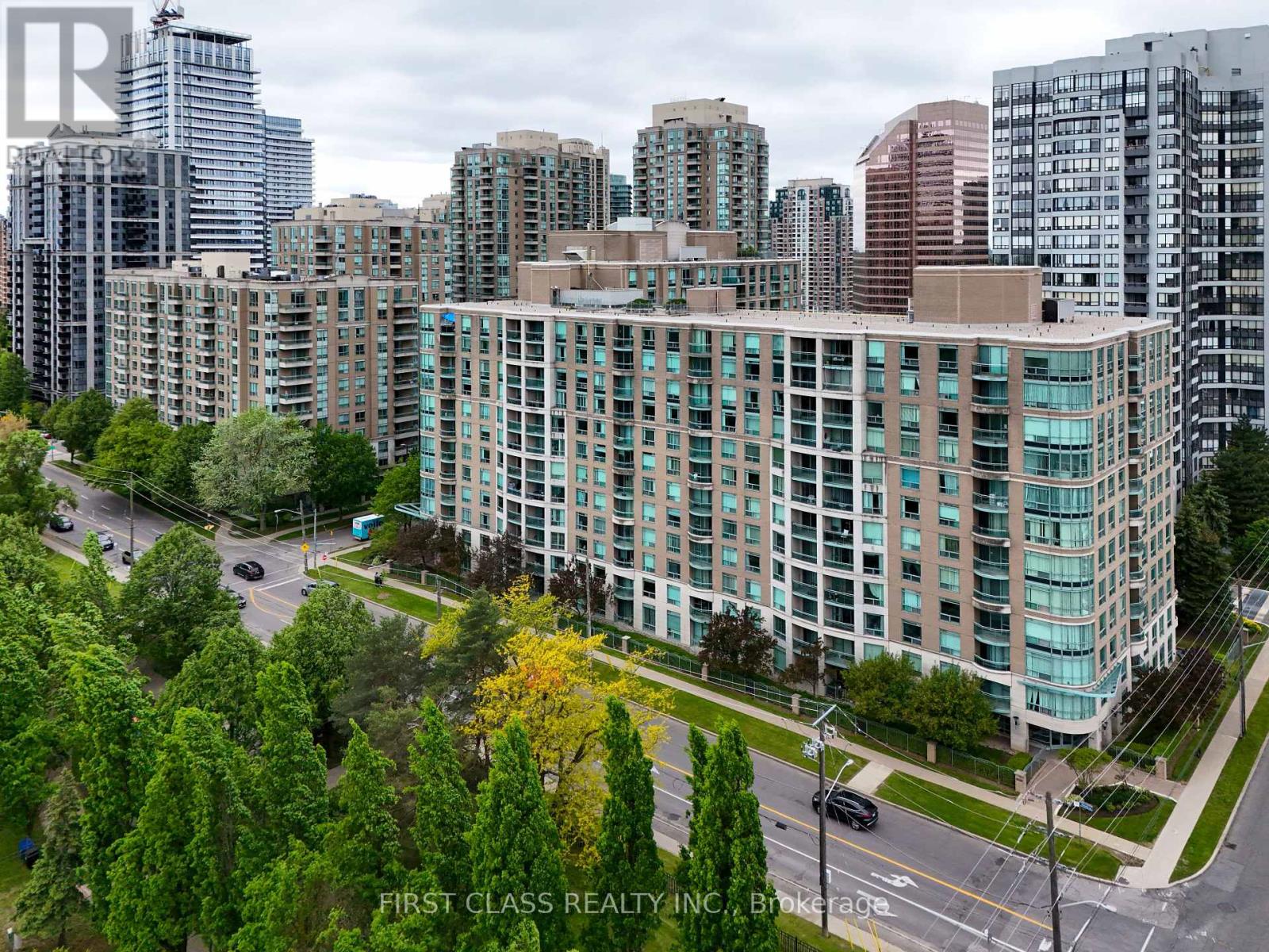 606 - 8 PEMBERTON AVENUE, Toronto, Ontario